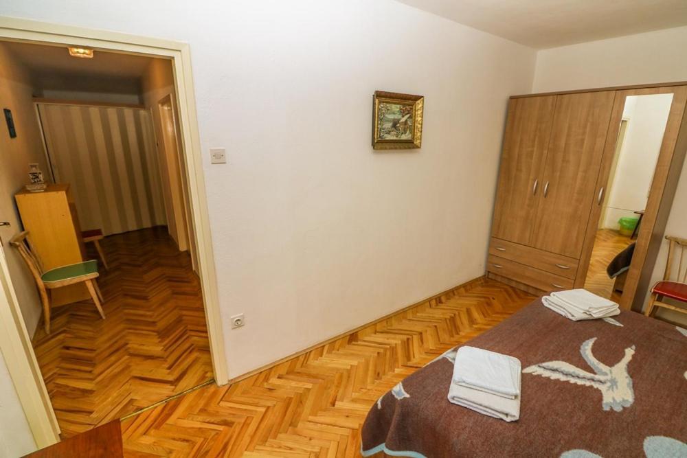 Double Rooms Tomica 2 With Balcony Baška Buitenkant foto